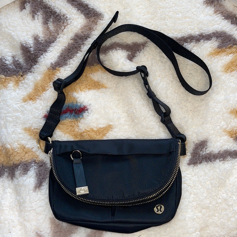 lululemon all night festival bag micro